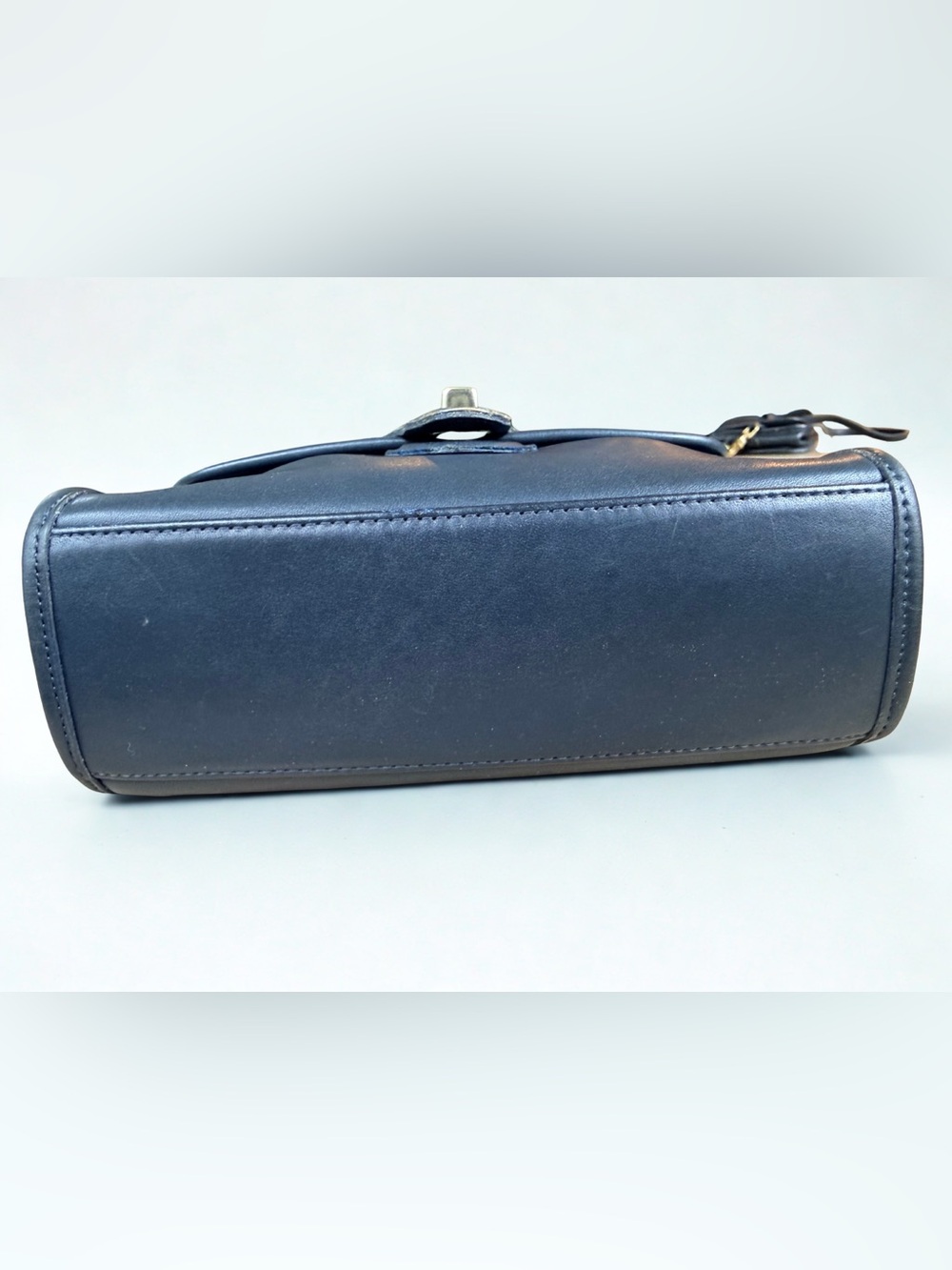 VINTAGE Coach Shelburne Flap 9038 Navy Blue Leather Crossbody + Dust Bag - MINT - Picture 6 of 14
